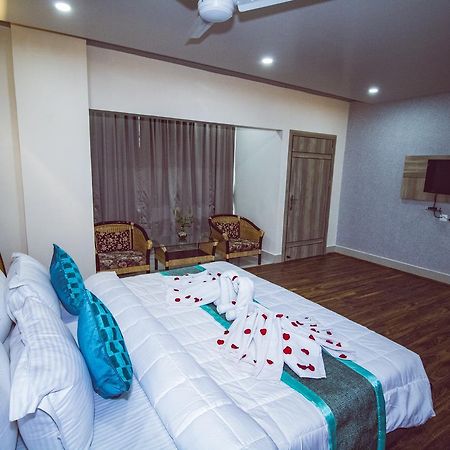 Hotel Welkin Residency Tezpur Екстер'єр фото