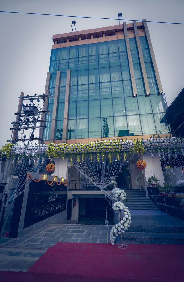 Hotel Welkin Residency Tezpur Екстер'єр фото