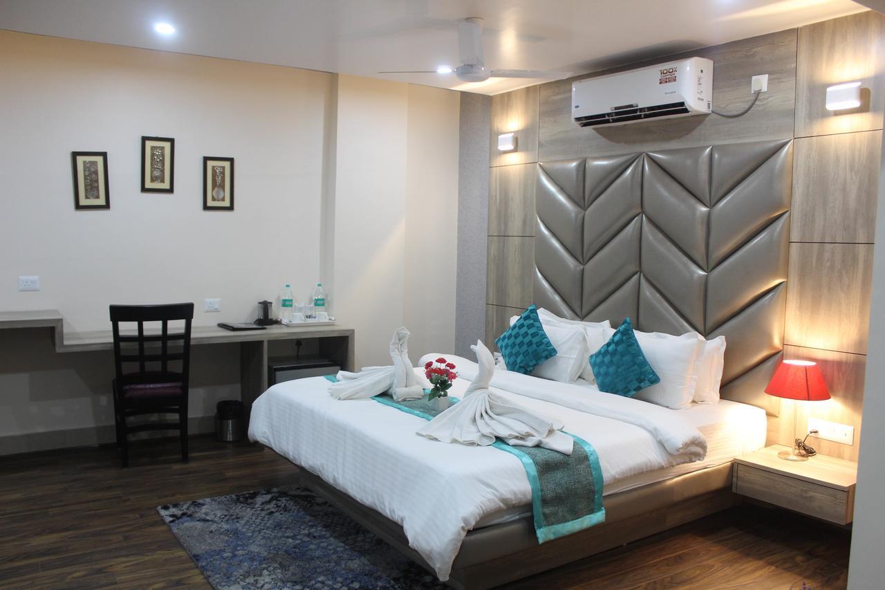 Hotel Welkin Residency Tezpur Екстер'єр фото